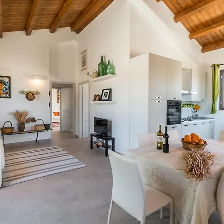 Trappeto Dellago With Sea View, Pool, Parking & Wi-fi Villa *