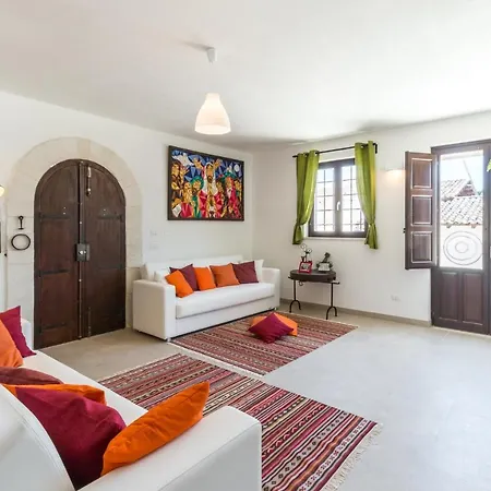 Trappeto Dellago With Sea View, Pool, Parking & Wi-fi Villa *