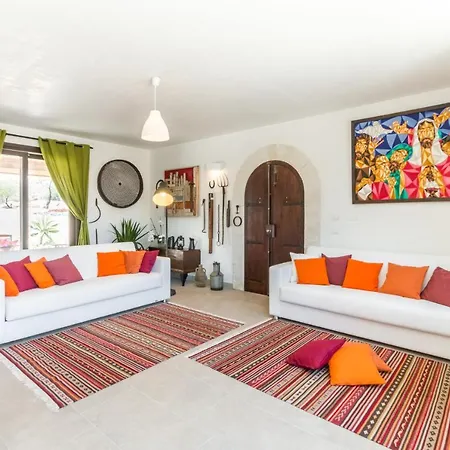 Villa Trappeto Dellago With Sea View, Pool, Parking & Wi-fi *