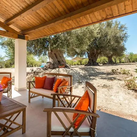 Trappeto Dellago With Sea View, Pool, Parking & Wi-fi Avola