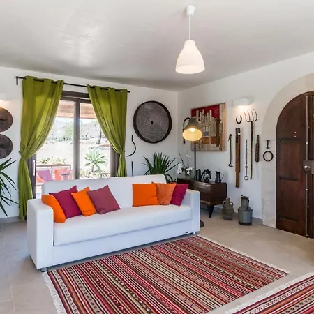 Trappeto Dellago With Sea View, Pool, Parking & Wi-fi * Avola