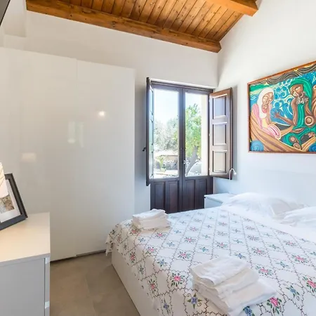 Trappeto Dellago With Sea View, Pool, Parking & Wi-fi * Avola