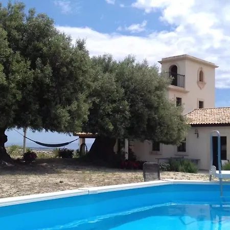 Trappeto Dellago With Sea View, Pool, Parking & Wi-fi Avola